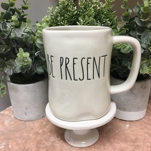 Rae Dunn Be Present Mug